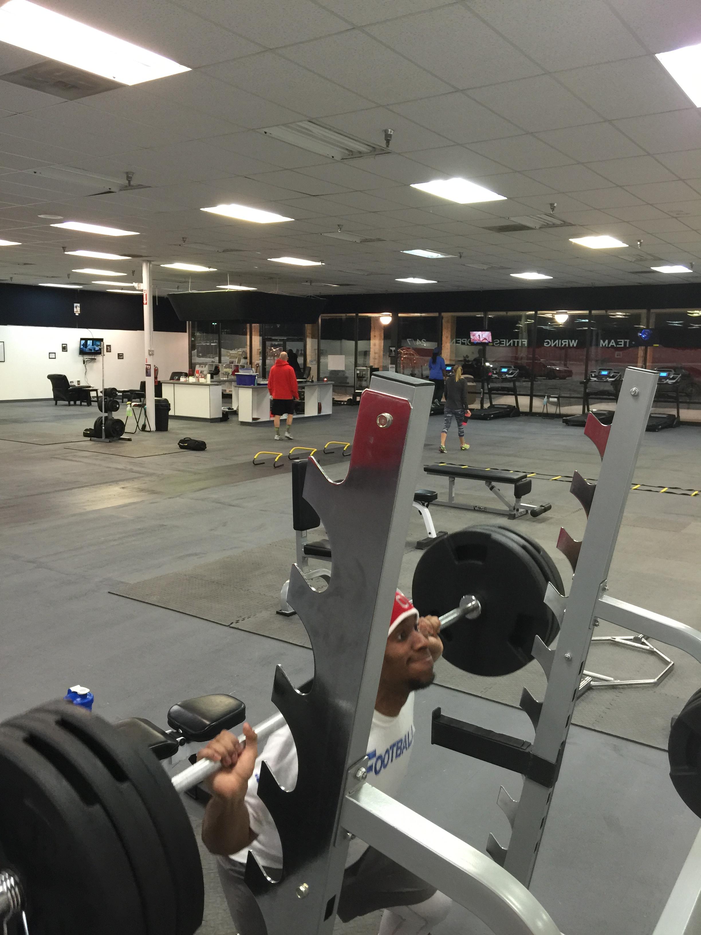 How to Choose a Neighborhood Gym That Supports Long-Term Fitness (Cuyahoga Falls Guide)